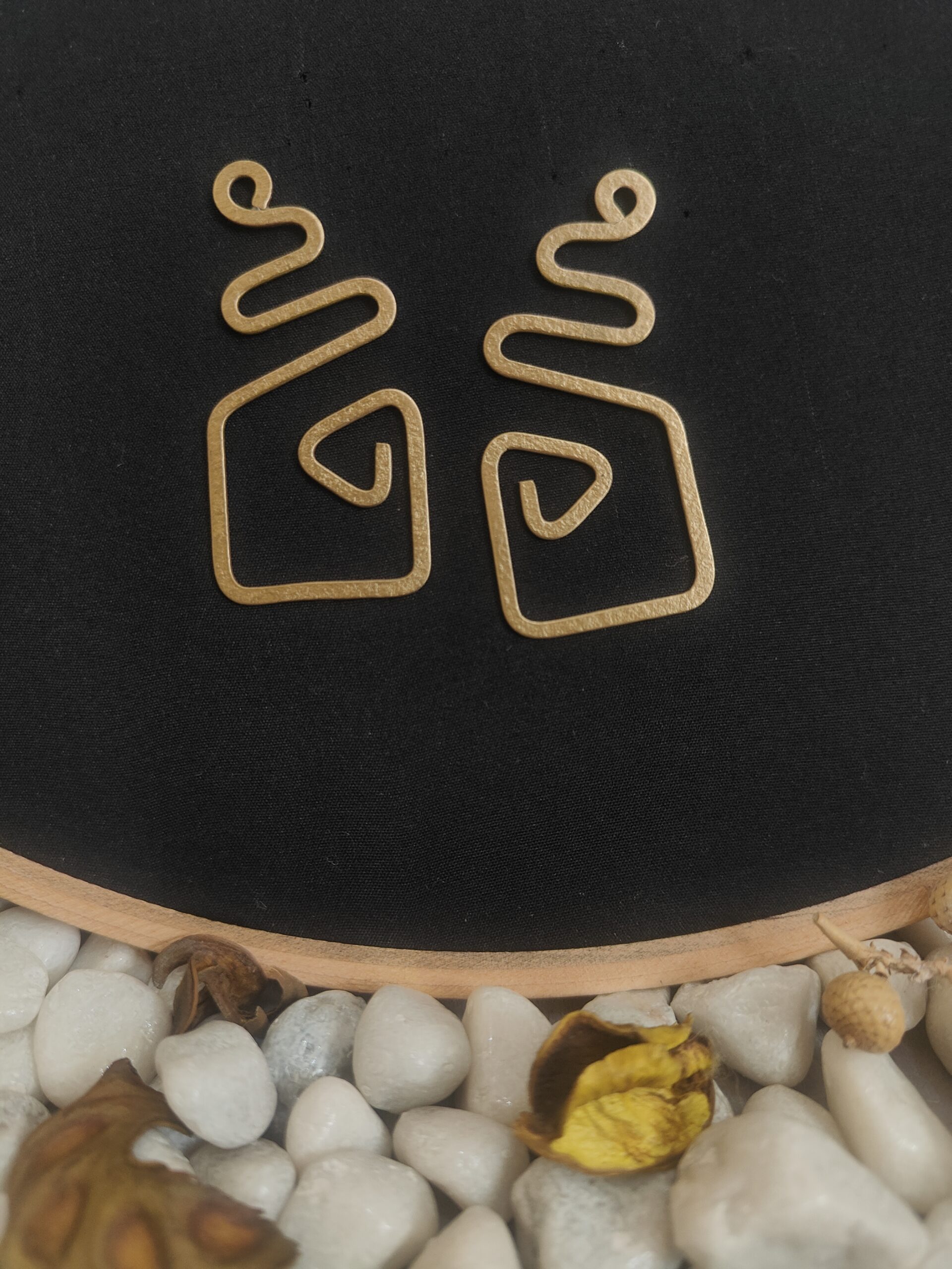 curved maze earrings