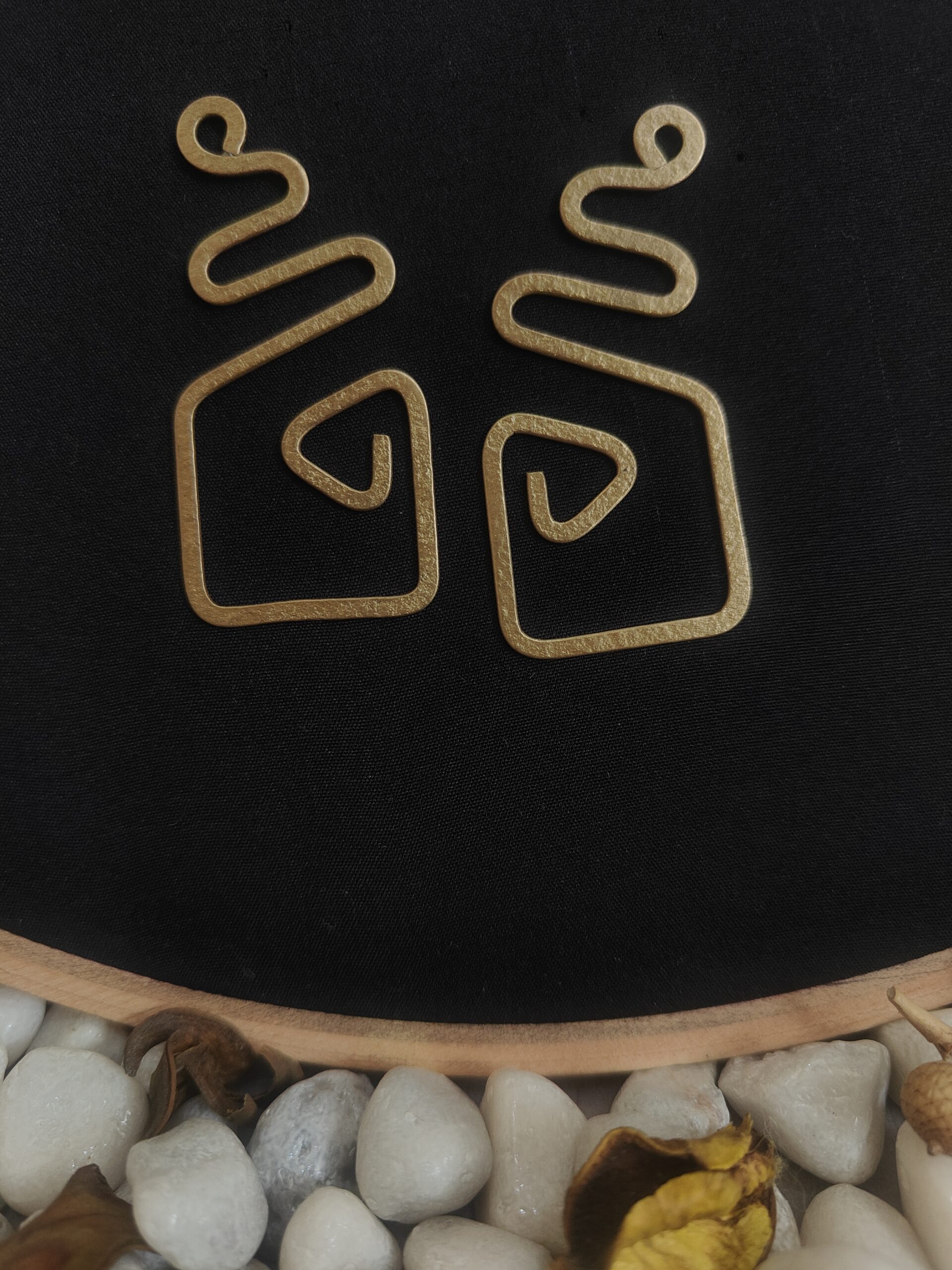 curved maze earrings