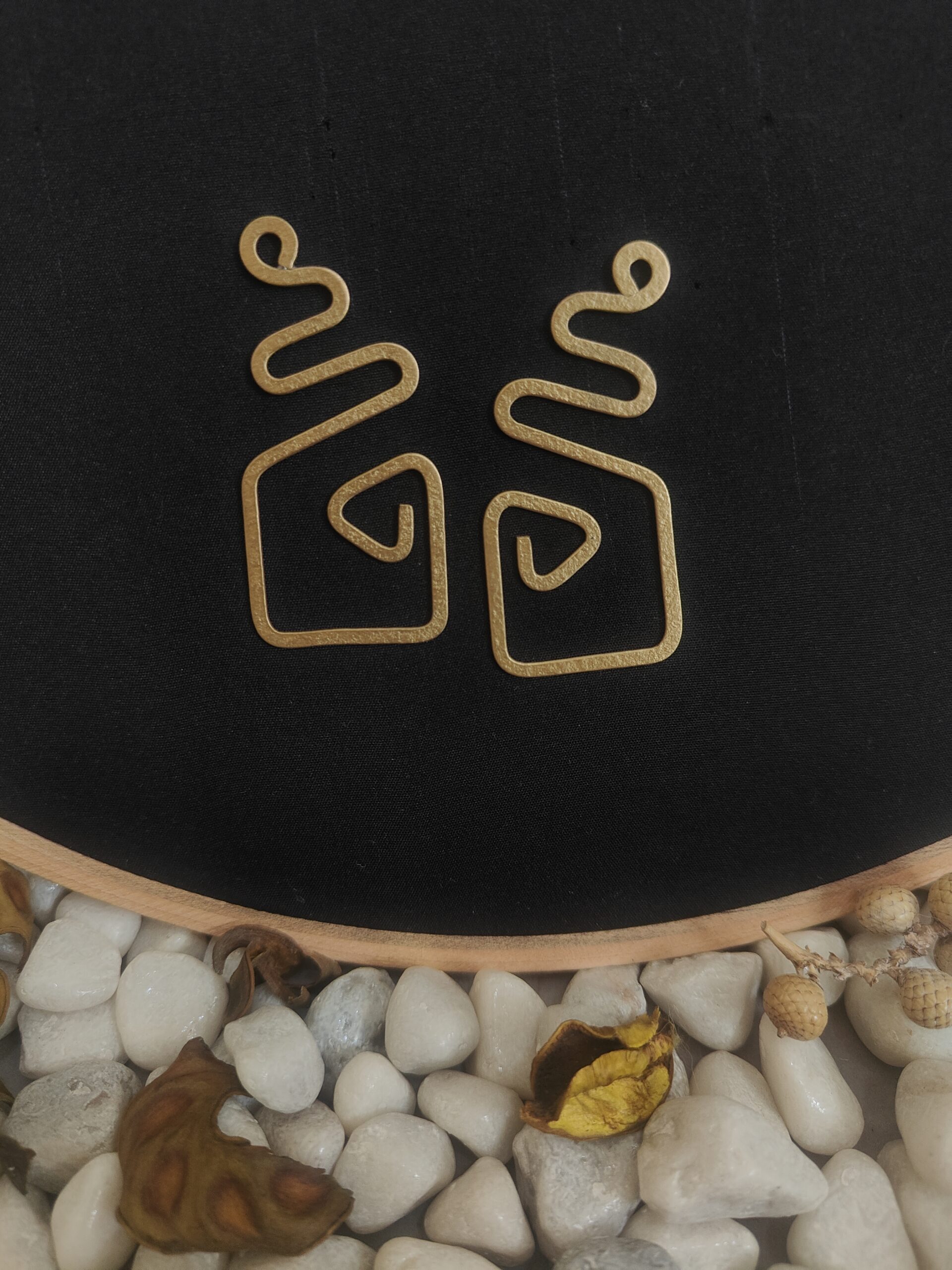 curved maze earrings