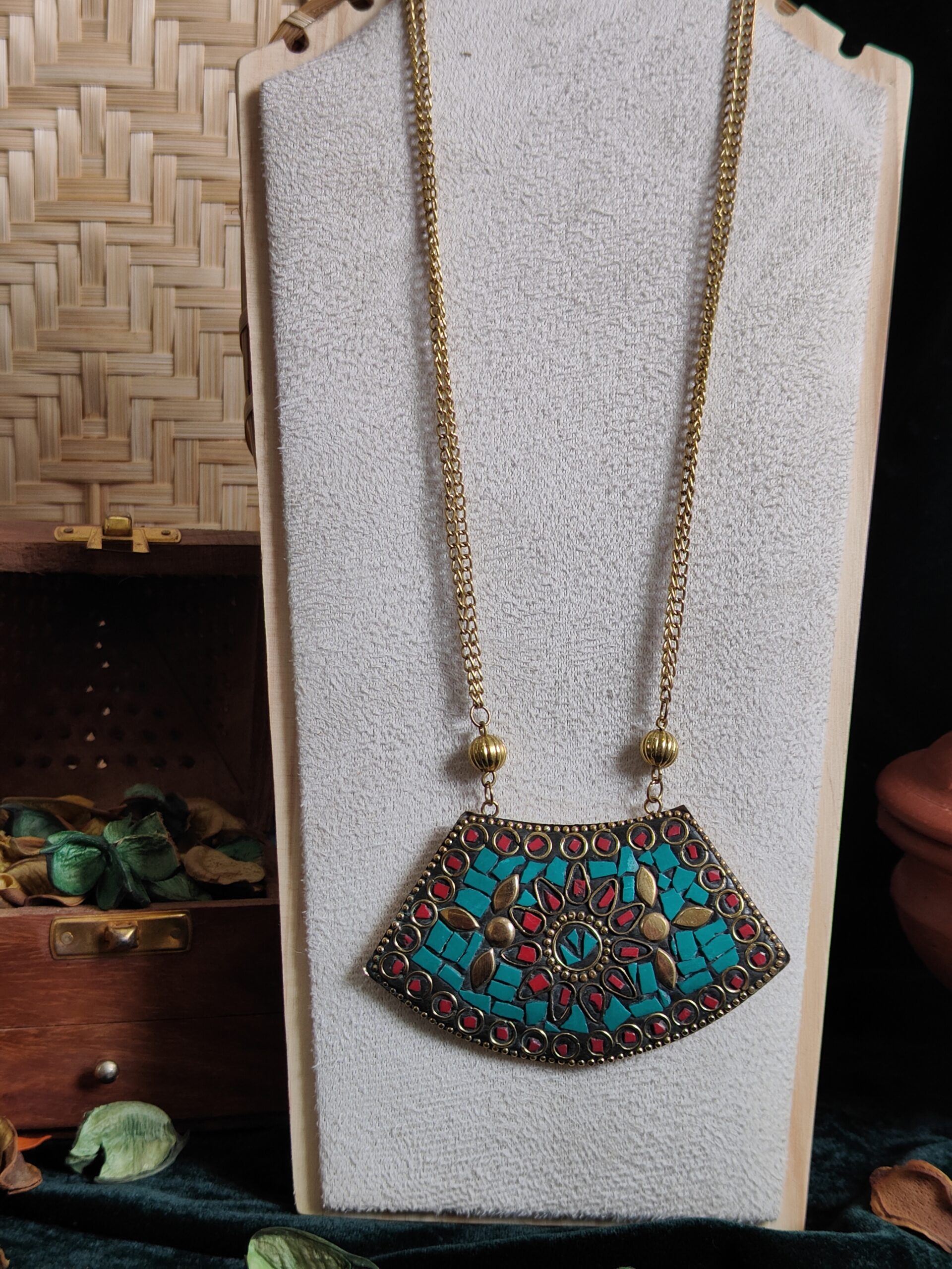 neel mehraab necklace