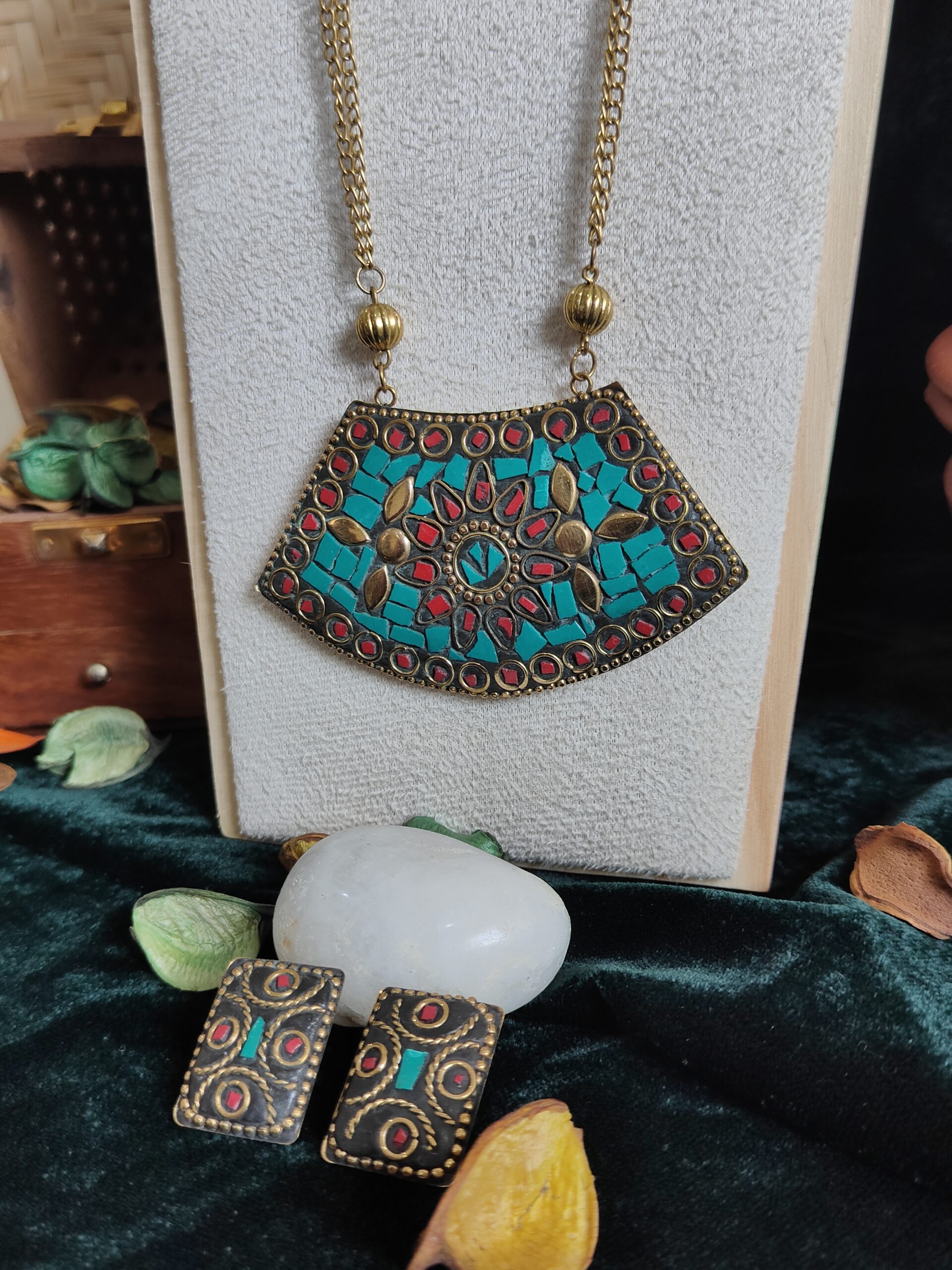 neel mehraab necklace