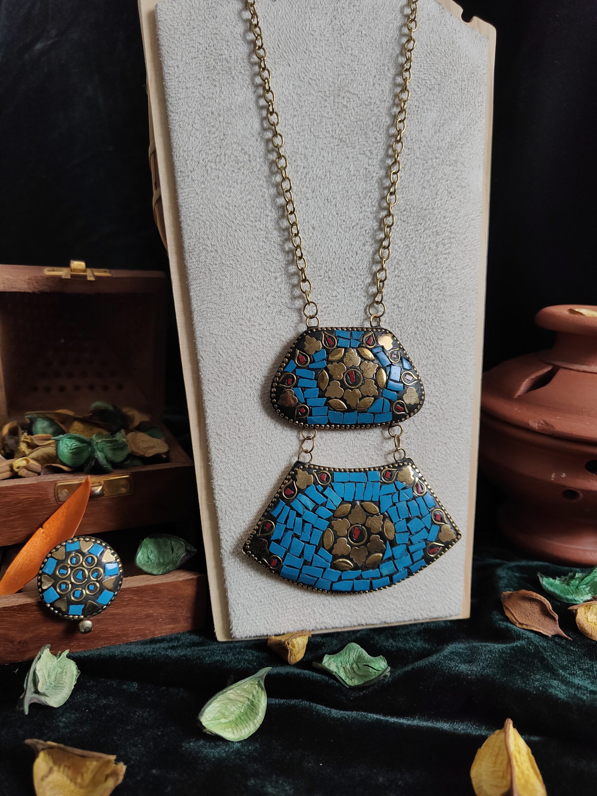 shyamal mehraab necklace
