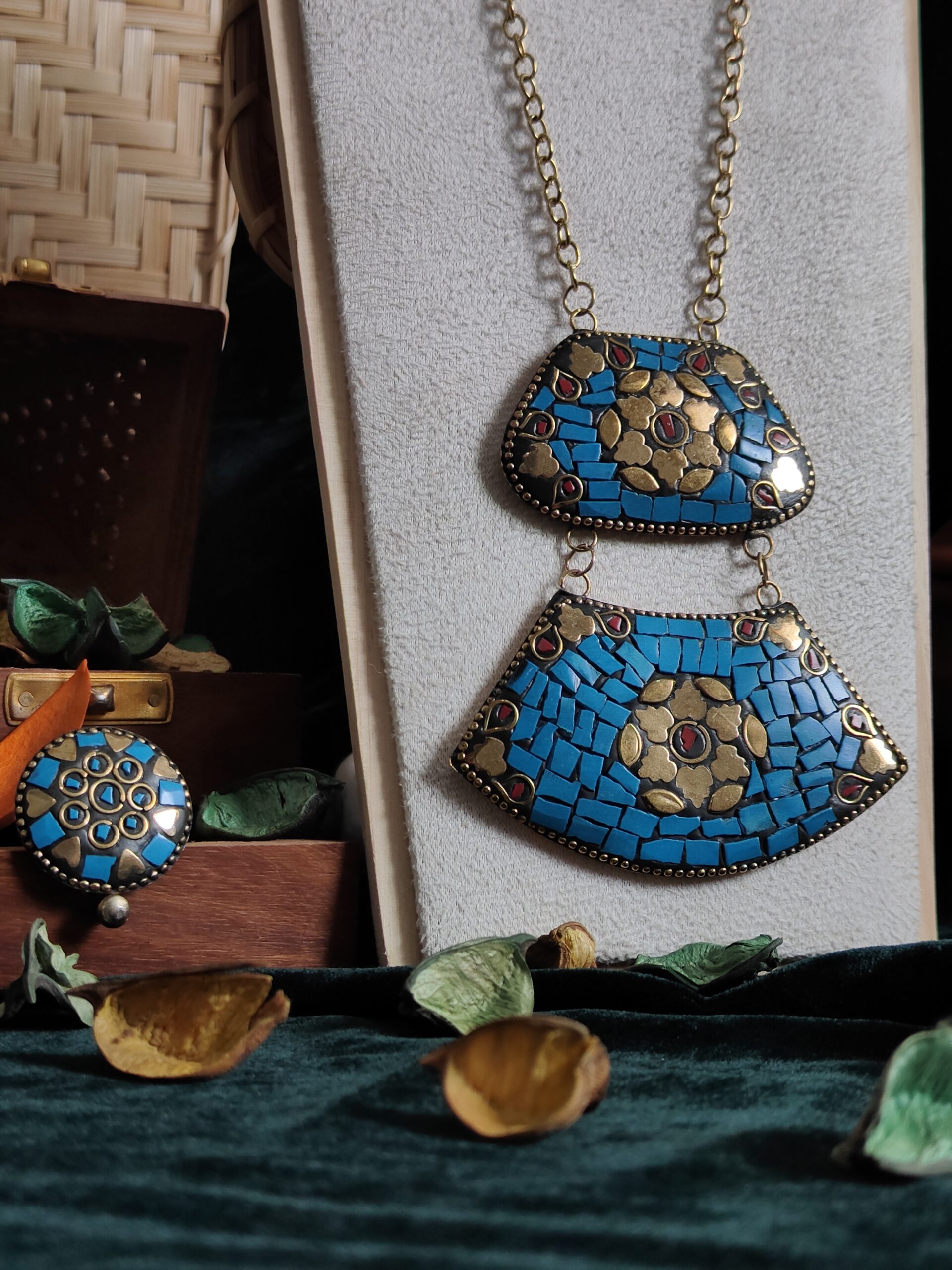 shyamal mehraab necklace