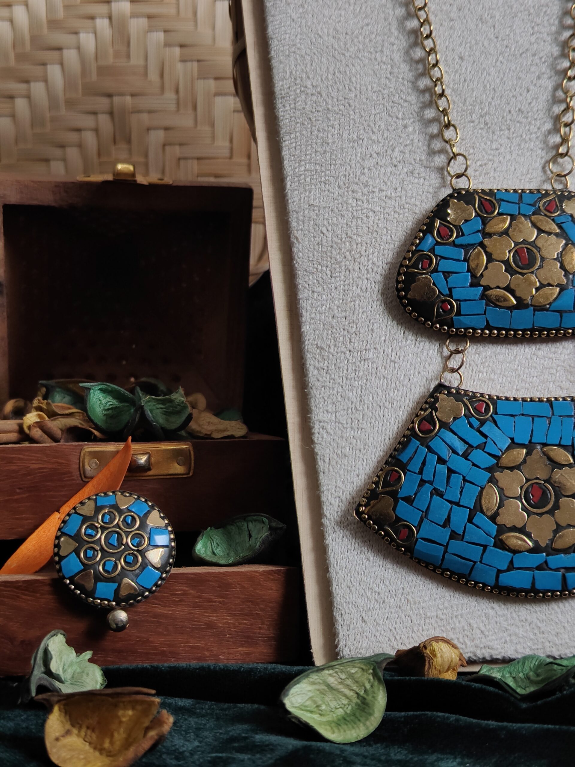 shyamal mehraab necklace
