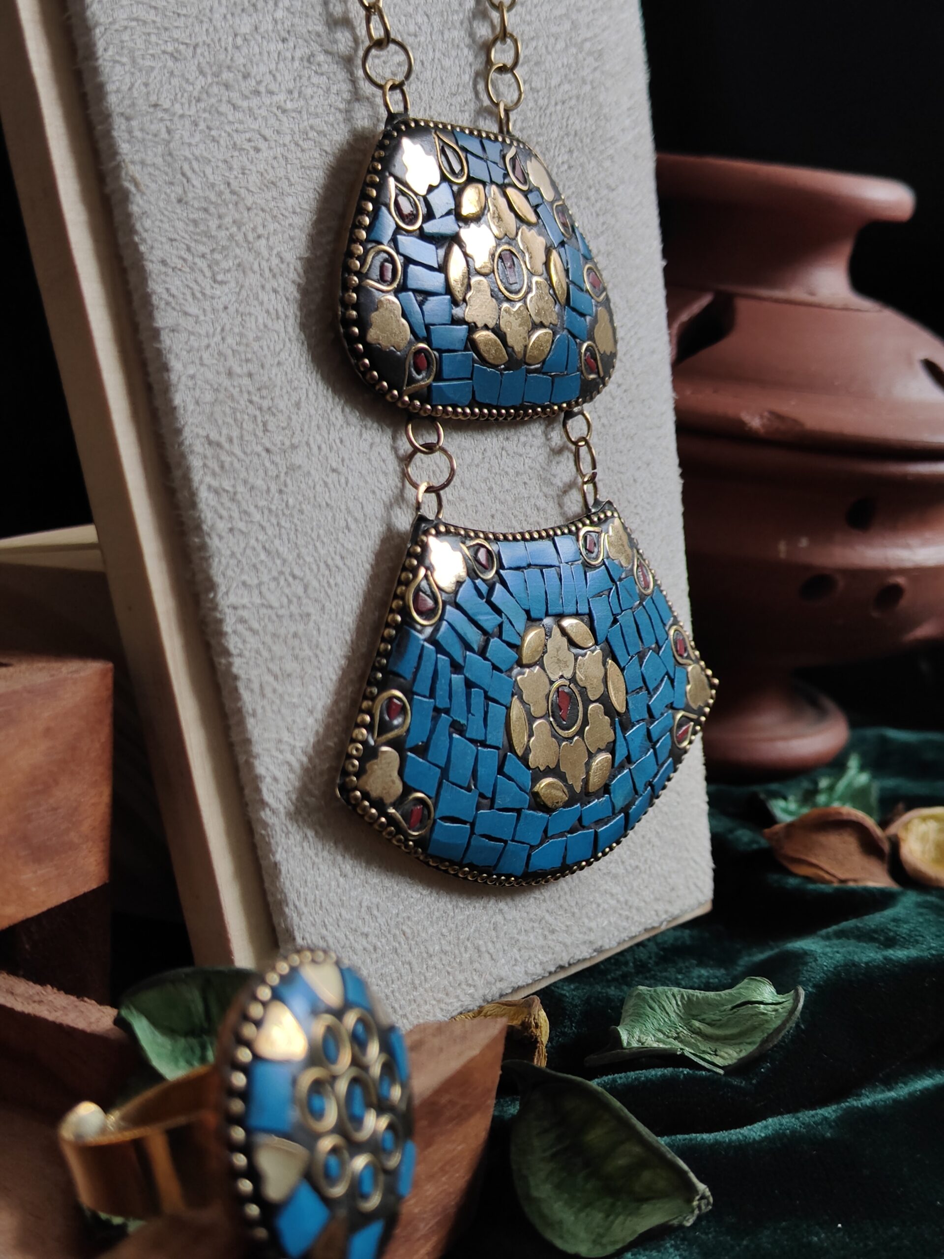 shyamal mehraab necklace