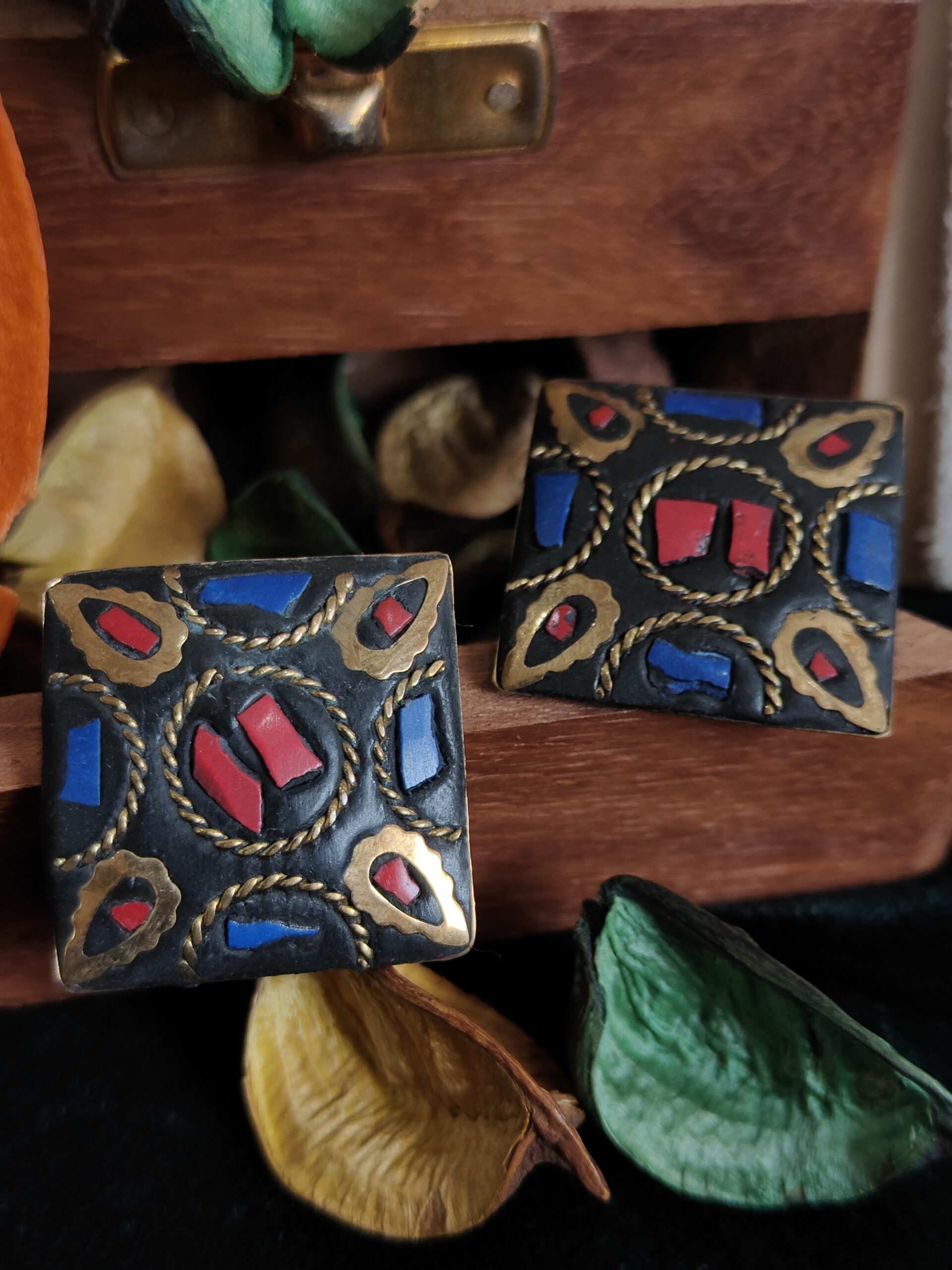 asit chaukor necklace