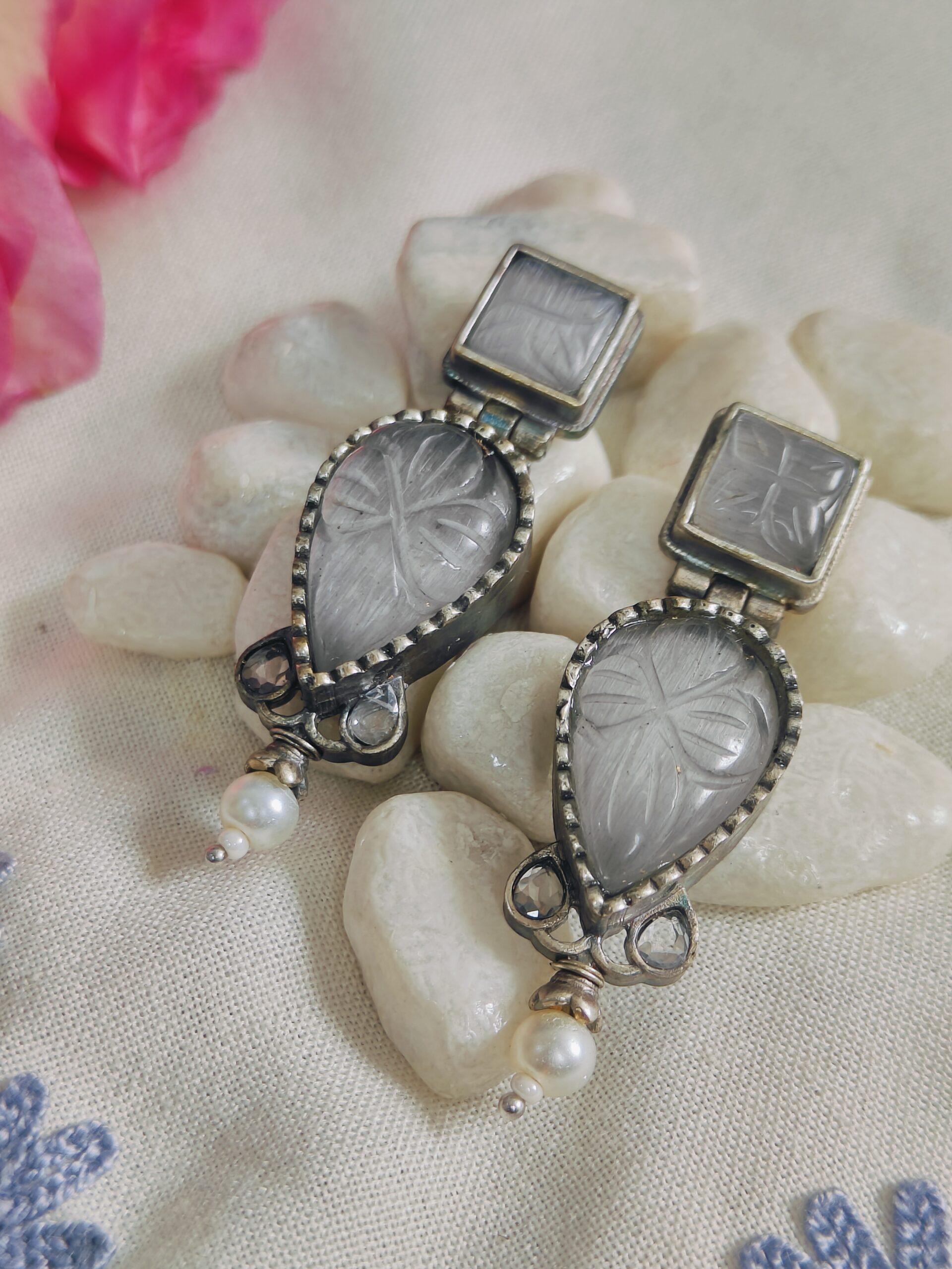 shikha dropdown studs
