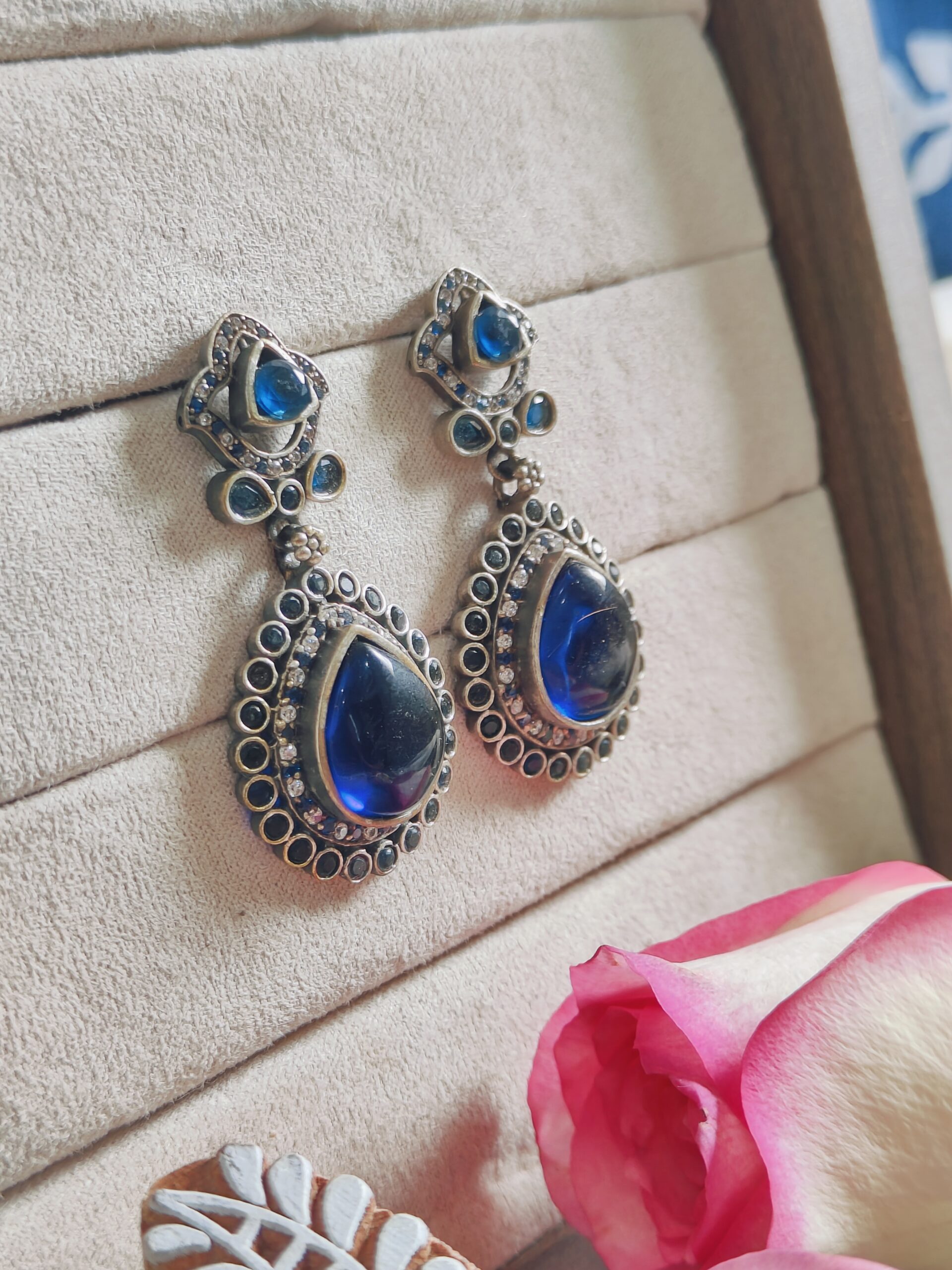 nashiza dropdown earrings