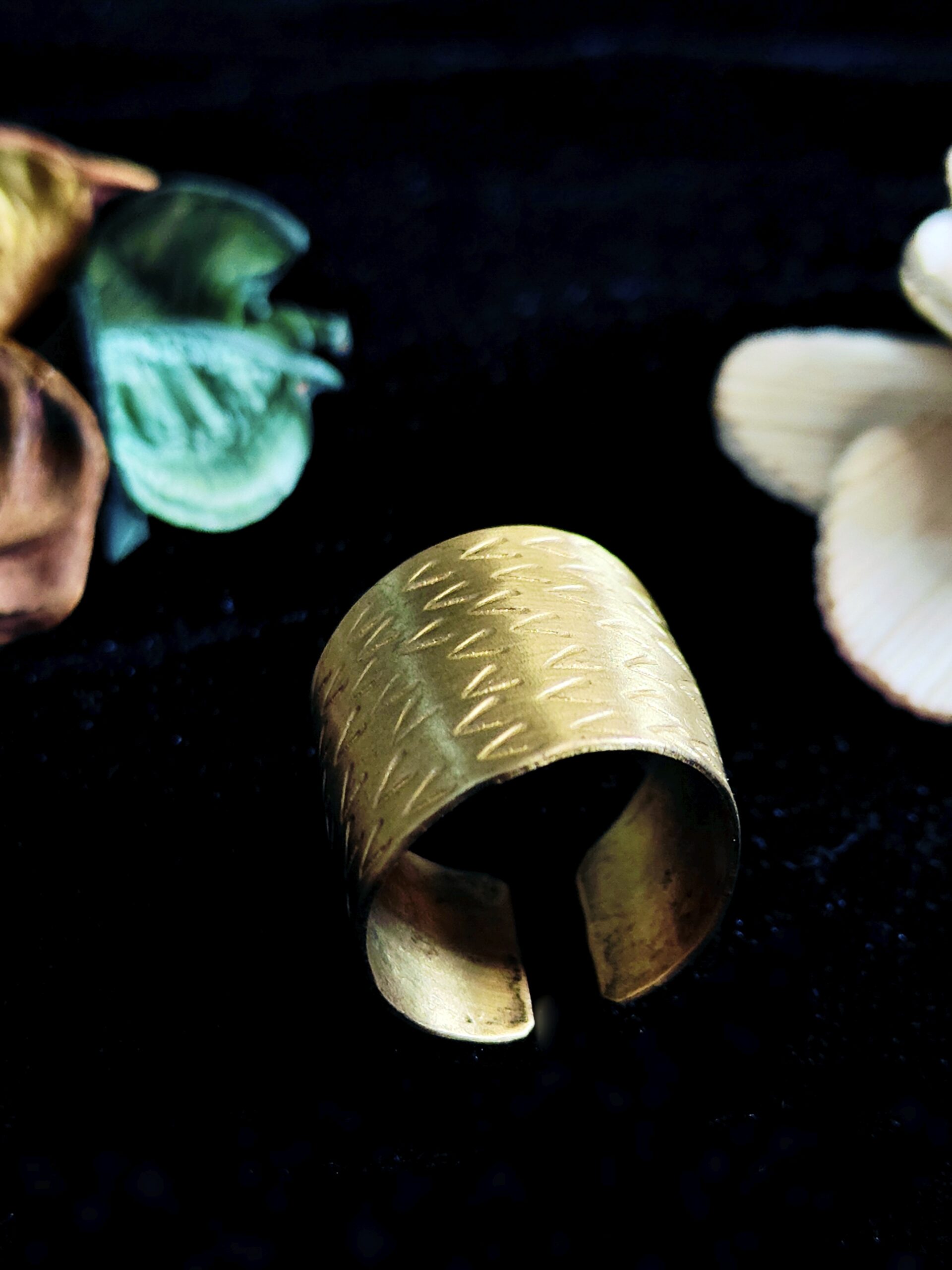 curled up statement ring