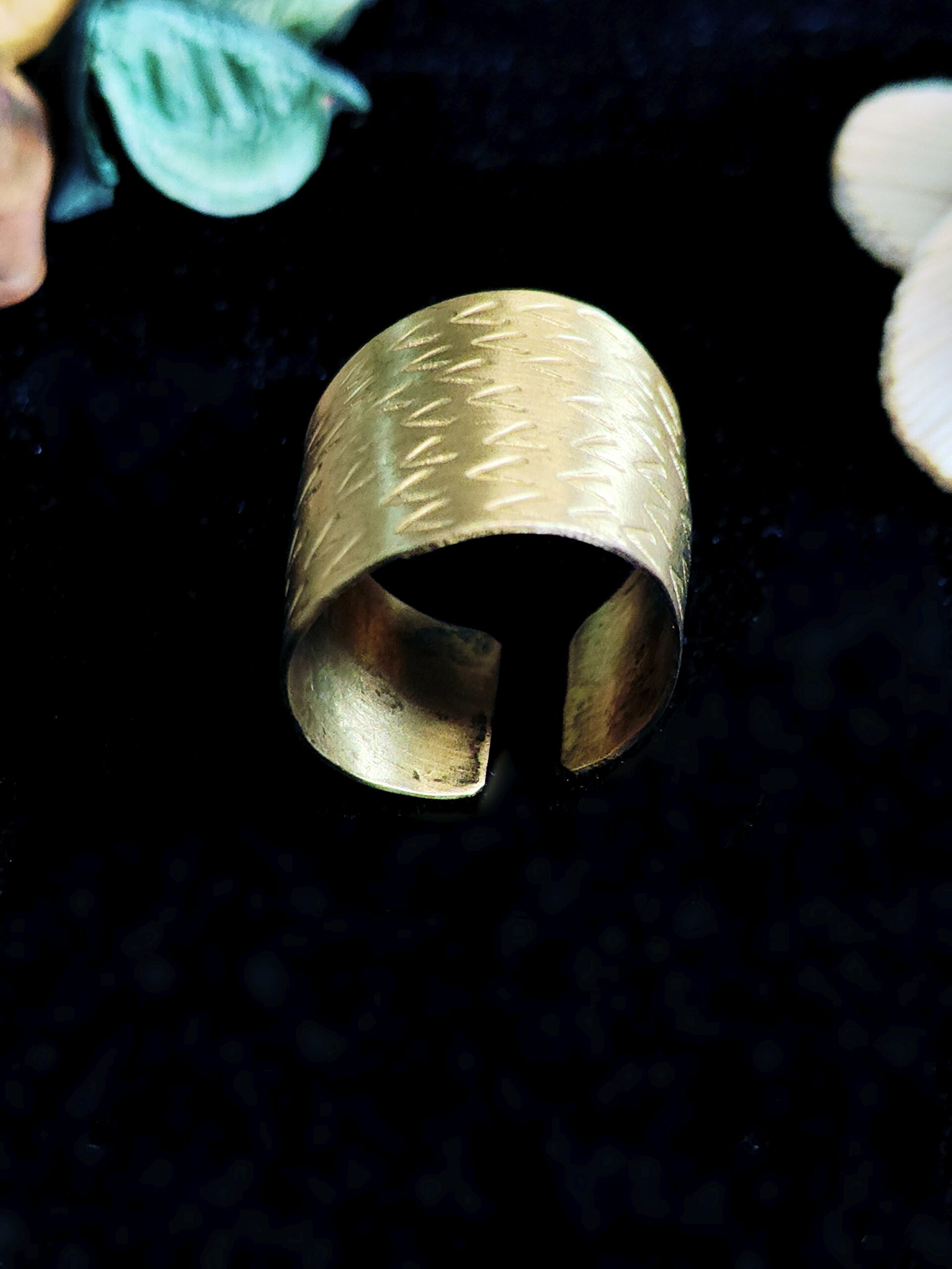 curled up statement ring