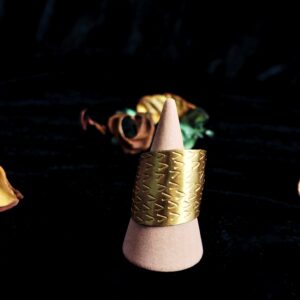 curled up statement ring